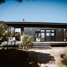 Sheoakes Beach House- East Coast Tas, hotel a Falmouth