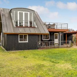Amazing Home In Tarm With Sauna, Hotel in Tarm
