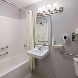 Days Inn & Suites by Wyndham Green Bay WI, hotel a Green Bay
