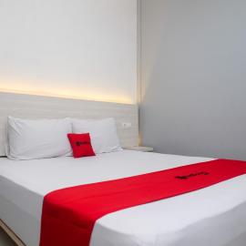 RedDoorz near Exit Tol Pekalongan, hotel en Pekalongan