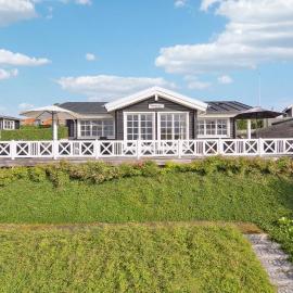 3 Bedroom Stunning Home In Hejls