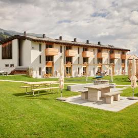 Reka-Ferienanlage Scuol, hotel sa Scuol