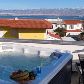 Viesnīca Luxuriöses Penthouse Welle mit Whirlpool, Grill und Meerblick Virā