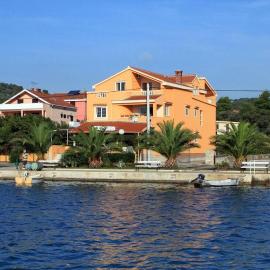 Apartments Sea view, Hotel in Kukljica