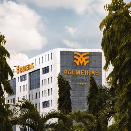 Palmeiras Suite Hotel, hotel di Luanda