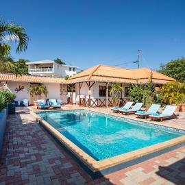Bloublou Apartments Curaçao, hotel v destinácii Jan Thiel