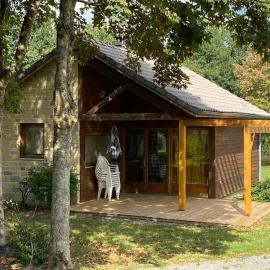 Gîte nature - 4 personnes à Signy-le-Petit, מלון בSigny-le-Petit