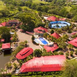 Hotel y Parque Turístico Navar City