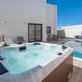 Ammos Villa, beach villa with ocean view، فندق في Ribamar