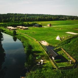 Liva Park Nature Resort, מלון בLiwa