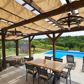 Villa Baročka Holiday Home, hotel in Štrigova