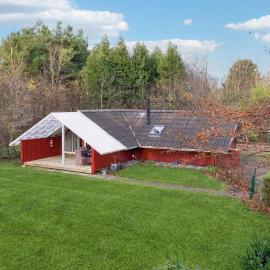 3 Bedroom Beautiful Home In Toftlund, hotell i Toftlund
