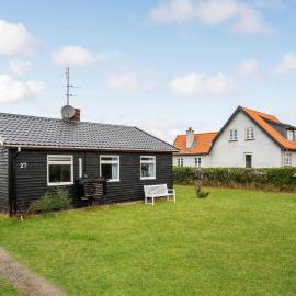 Nice Home In Rønne With Kitchen, Hotel in Rønne
