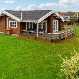Amazing Home In Væggerløse With Sauna, hotel a Bøtø By