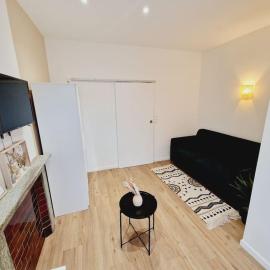 T1 charmant - quartier paisible, hotel in Aulnoye-Aymeries