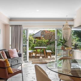 Rose Gold Hideaway, hotel in Kings Park