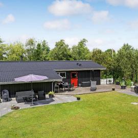 Beautiful Home In Skjern With Kitchen, hotel v destinaci Skjern