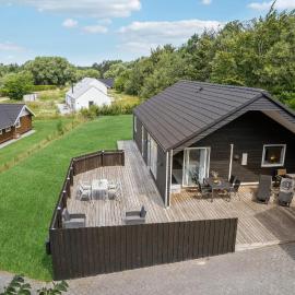 Beautiful Home In Højby