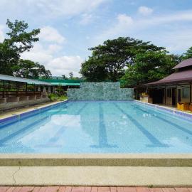 Hidden Valley Organic Farm Resort, hotel i Pinamungahan
