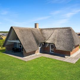 Nice Home In Hvide Sande With Sauna