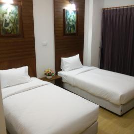 The SR Residence Lampang, готель у місті Лампанг