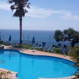 Nettuno Hotel Palace, hotel din Belvedere Marittimo