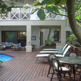 Deck on Sea, 131 Nkwazi drive, Zinkwazi, hotel in Zinkwazi Beach