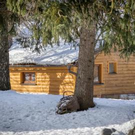 Kuća za odmor - POD VELEBITOM, hotelli kohteessa Gospić