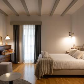 Hotel Palacio Barón de Andilla，Valdealgorfa的飯店
