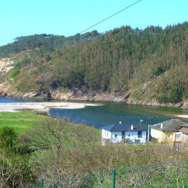 Casa con vistas únicas a la Playa de Cueva, Asturias