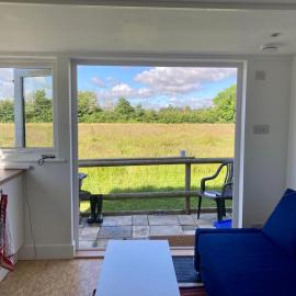 April Cottage Meadow Studio, Hotel in Mere
