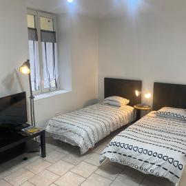 Studio Capitale du Jouet - Moirans en Montagne 2-4 personnes, hotel in Moirans-en-Montagne