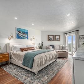 A Room with a View, East Bay Waterfront with Pool, hotel a Traverse City