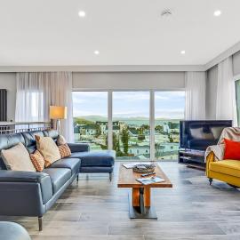 BayView Lodge 4-Bedroom Villa, hotel in Downings