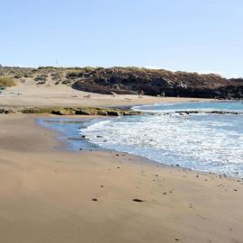 Live Abades Playa y terraza, hotel in Abades