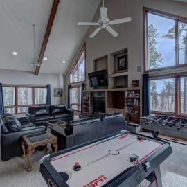 Black Hills Nature Retreat, Centrally Located, hotel in Keystone