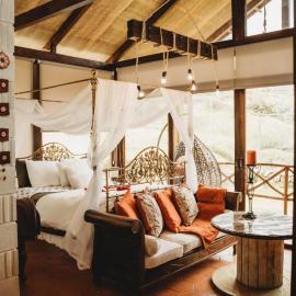 Villa Nathalie, 2 bedrooms, jacuzzi, king size bed, hammock, FIREPLACE, hotel in Chicán