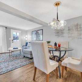 Renovated townhome on bike path includes bikes, hotel a Decatur