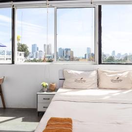 Sky hotel - Rooms & Free laundry - 50m to Royal Palace, hotel u gradu 'Phnom Penh'