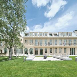 HOTEL de L'ALPAGE، فندق في تشينو