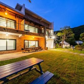 Ganghwa Bridge House