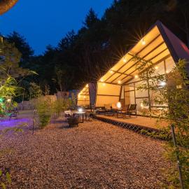 Viesnīca Yangyang Wind Velly Glamping pilsētā Janjana