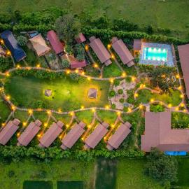 Sterling Orient Woods Pench, Hotel in Silāri