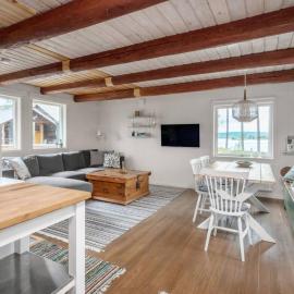 Fishing area | Wi-Fi 100/100 | Terrace | Washing machine, hotelli kohteessa Lofsdalen