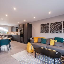 'LUCKY13' Modern Living on the Yorkshire Wolds Way, hotel in South Cave