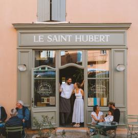 Le Saint Hubert, hotel v destinácii Saint-Saturnin-dʼApt