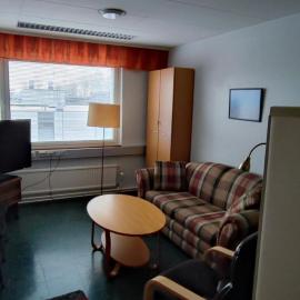 PäiviöStreet 22 kokonainen huoneisto olohuone makuualkovi ja keittiö ei suihkuh Iisalmen keskusta, hotel v destinácii Iisalmi