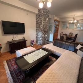 Two luxury bedroom apartment D&V, מלון בברובו