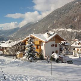 Monolocale per due persone, hotel a Commezzadura