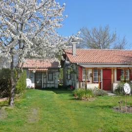 Guesthouse La Burle, Hotel in Parentis-en-Born